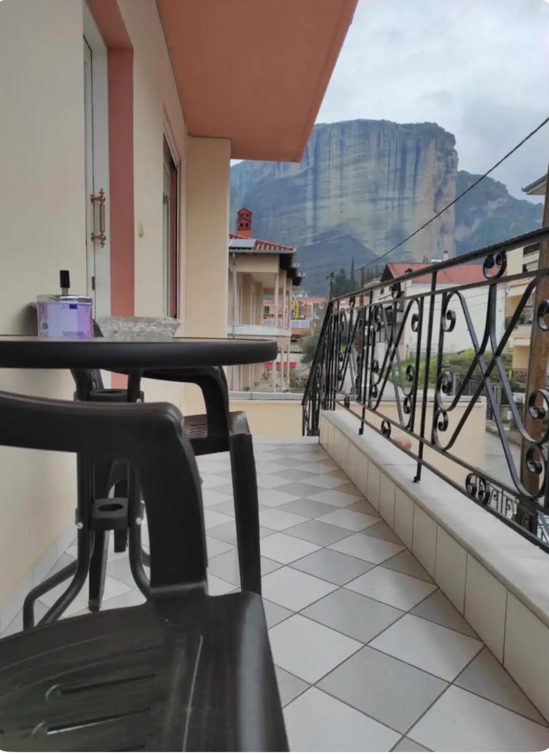 S.T Family Apartement Kalambaka Exterior foto